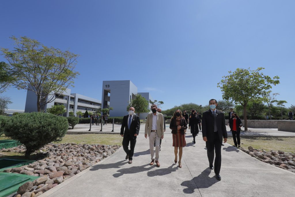 UAA celebra el 10º aniversario del Centro de Ciencias Empresariales y Centro de Ciencias de la Ingeniería del Campus Sur