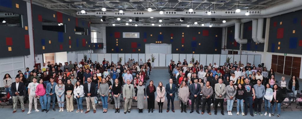 Rectora de la UAA dio la bienvenida a nuevos estudiantes del Centro de Ciencias Económicas y Administrativas