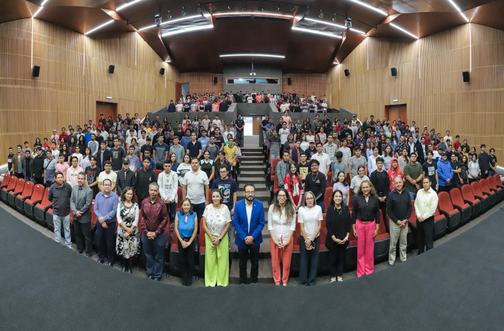 Centro de Ciencias Básicas de la UAA recibió a más de 500 estudiantes de nuevo ingreso