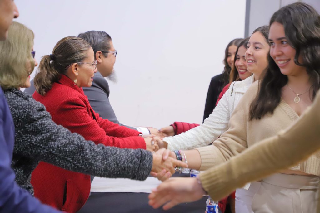 Celebra UAA logros de estudiantes del Centro de Educación Media