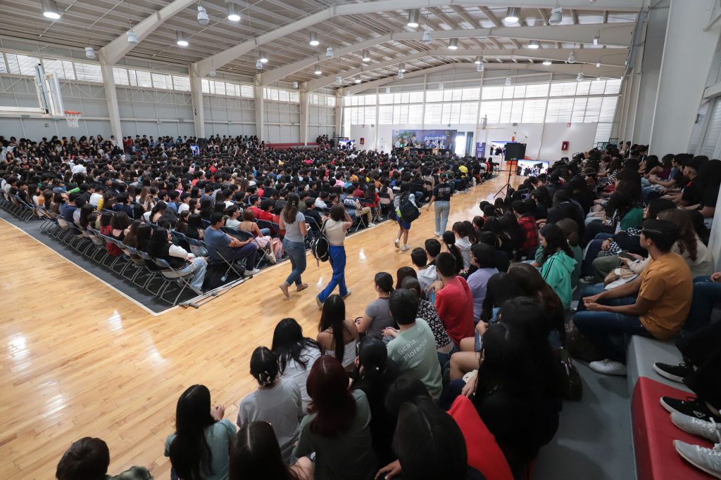 UAA da la bienvenida a los nuevos estudiantes de bachillerato