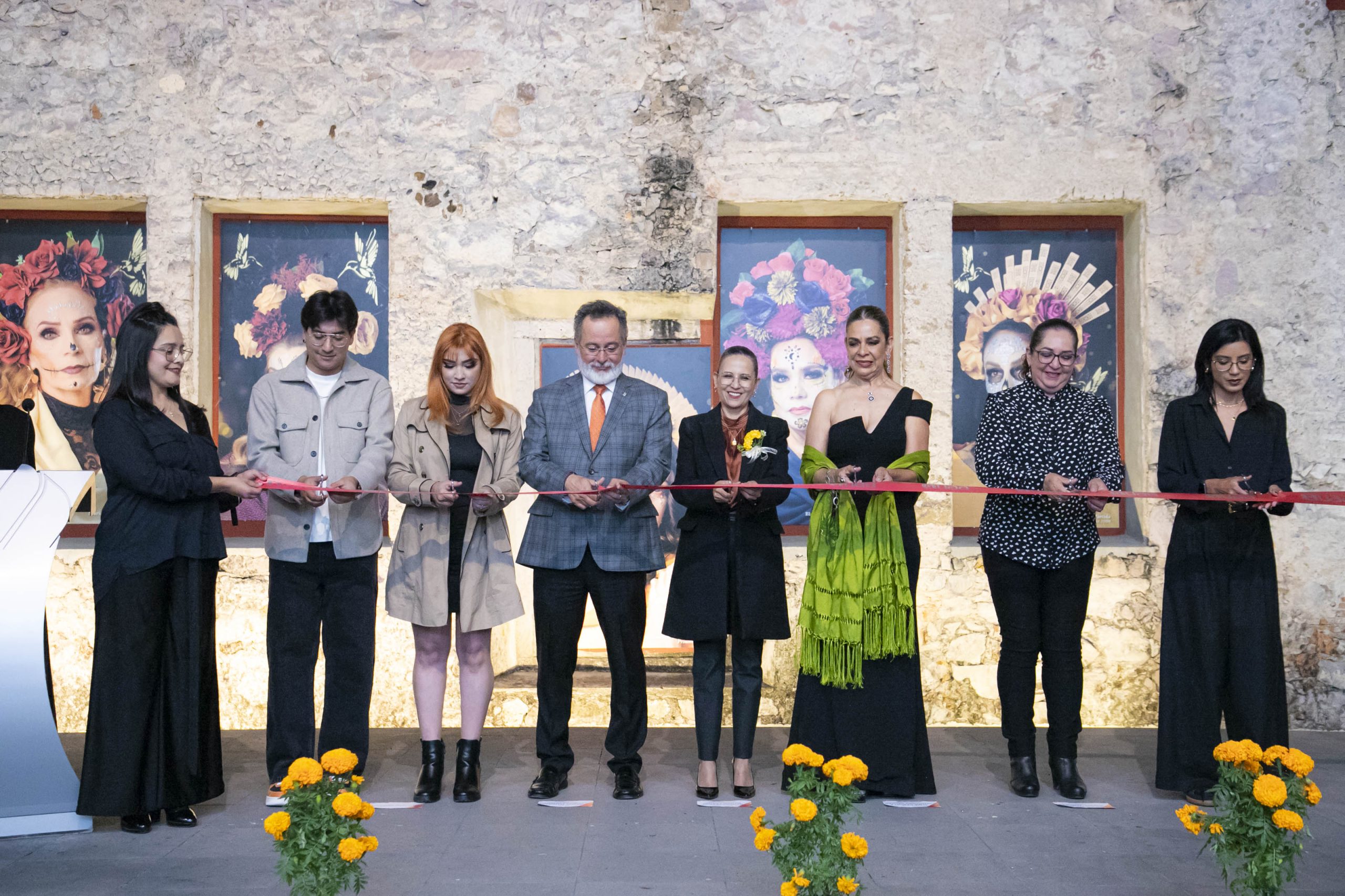 Inauguran en el Museo de la Muerte la exposición “El Legado del Colibrí: 100 años de reinas y princesas de la Feria Nacional de San Marcos”