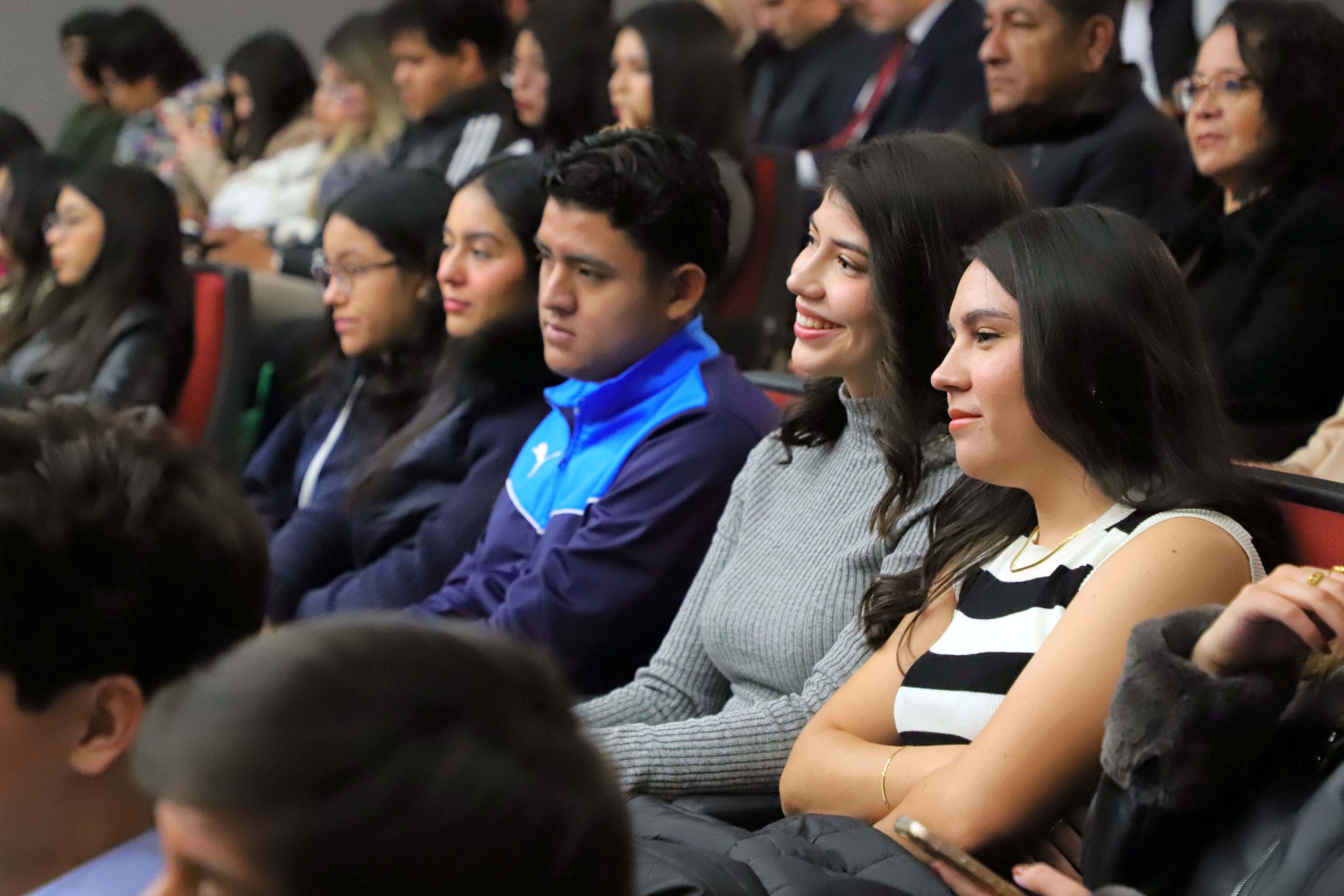 UAA inaugura IV Seminario de Investigación Optométrica y reconoce a los alumnos destacados del semestre enero-junio 2024