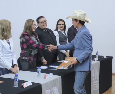 El futuro de México está en manos de una nueva generación de jóvenes comprometidos con su país: rectora de la UAA