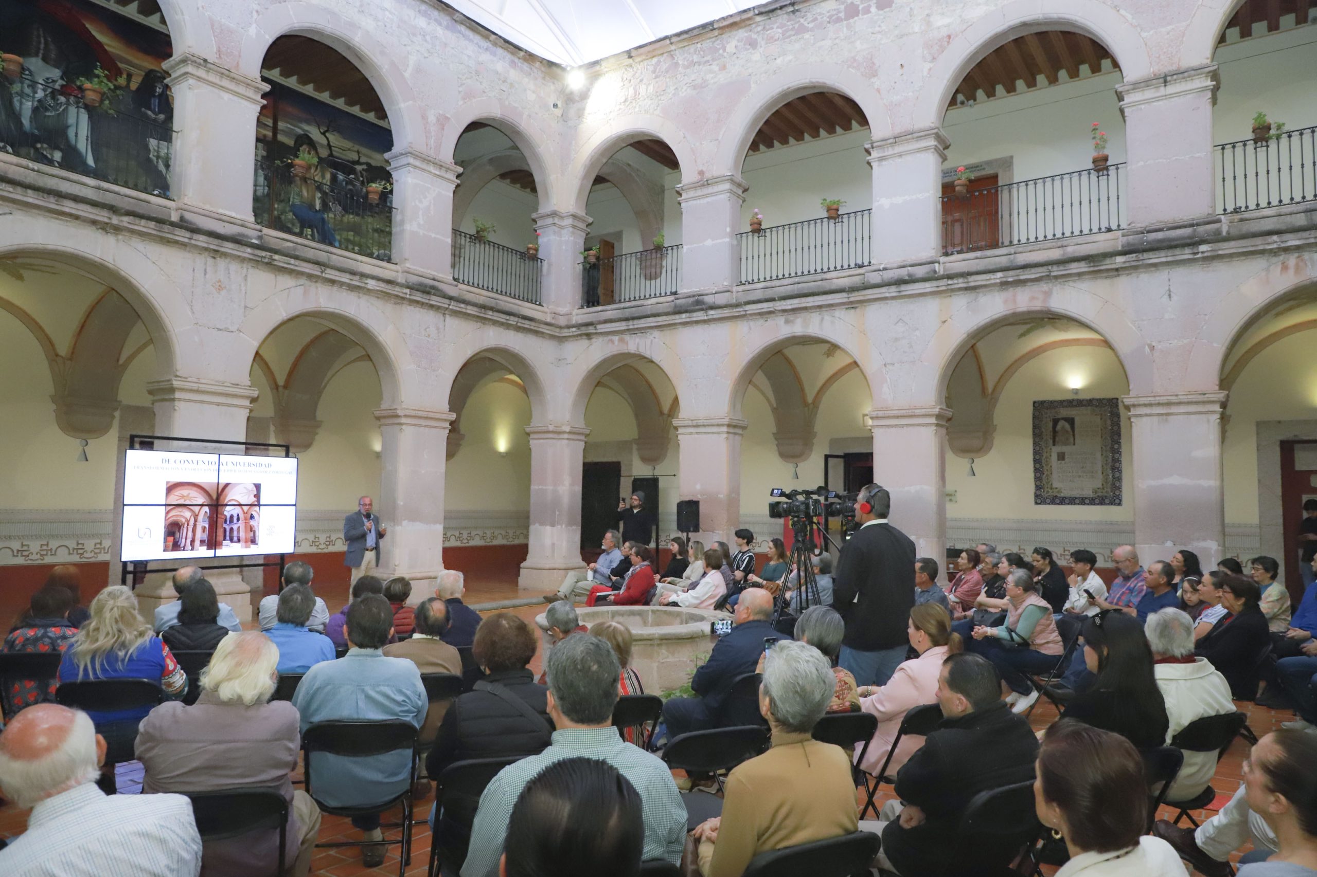 De convento a universidad: La historia del Edificio Gómez Portugal en el ciclo Helikón de la UAA